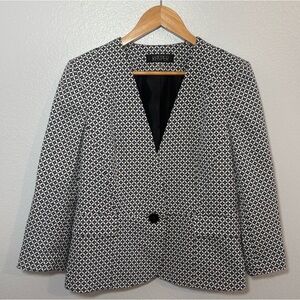Kasper Women's Black and White Blazer Size 8 Monochrome Patterned